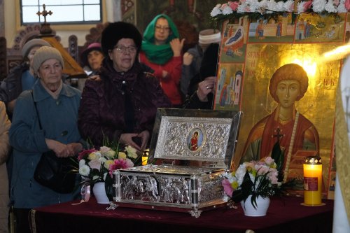 Moaștele Sfântului Pantelimon la Centrul de recuperare al Parohiei Mavrogheni Poza 279265