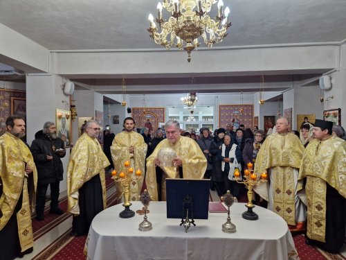 Procesiune la Parohia Bărbătescu Vechi din București Poza 279280