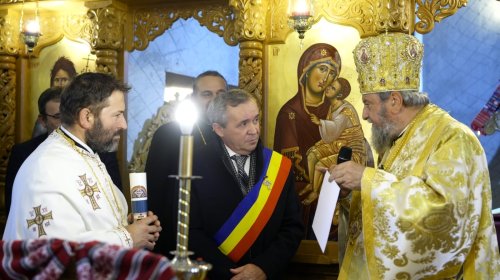 Biserica „Sfântul Apostol Andrei” din Hălmeag, Brașov, a fost târnosită Poza 279409