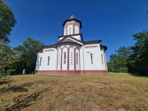 Biserica albă de deasupra Prutului Poza 279663