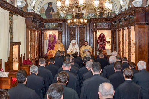 Promovări în rang pentru preoți din Arhiepiscopia Bucureștilor  Poza 280191