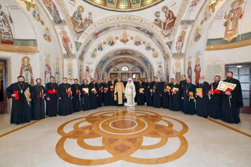 Promovări în rang pentru preoți din Arhiepiscopia Bucureștilor  Poza 280201
