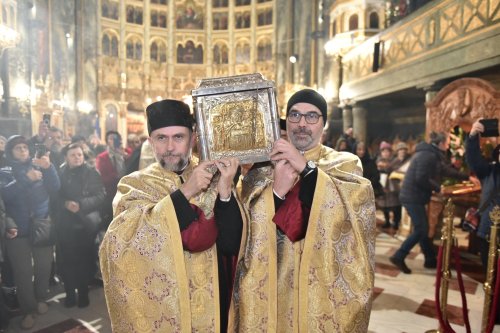 Începutul sărbătorii Sfântului Ierarh Spiridon la Catedrala sa din București Poza 280360