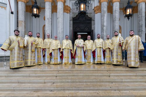 Bucurii duhovnicești oferite de Sfântul Spiridon credincioșilor din Capitală Poza 280464