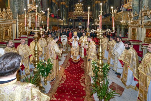 Bucurii duhovnicești oferite de Sfântul Spiridon credincioșilor din Capitală Poza 280475