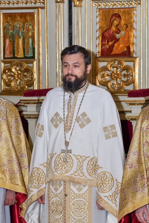 Bucurii duhovnicești oferite de Sfântul Spiridon credincioșilor din Capitală Poza 280491
