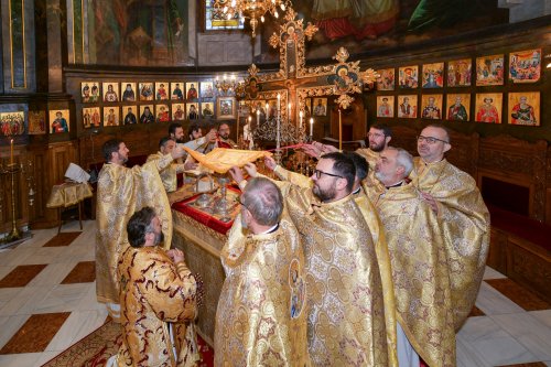 Bucurii duhovnicești oferite de Sfântul Spiridon credincioșilor din Capitală Poza 280514