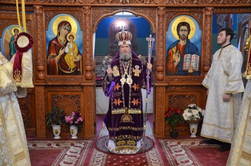 Credincioșii Sânnicolaului Român și-au serbat ocrotitorul Poza 280422
