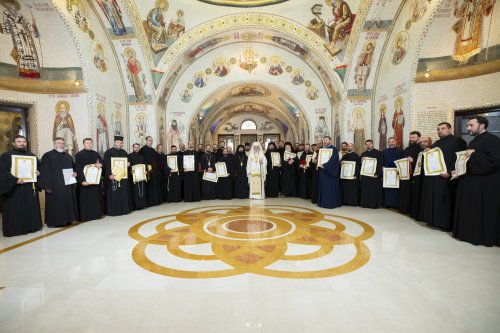 Promovări în rang pentru clerici din Eparhia Bucureștilor Poza 280645