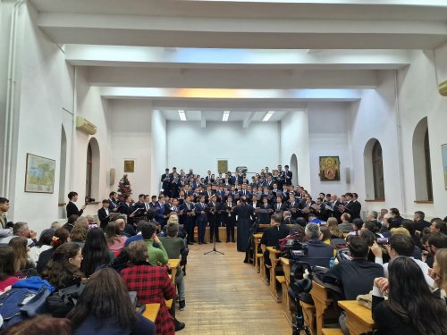 Concertul tradiţional de colinde al Facultății „Justinian Patriarhul” Poza 280705