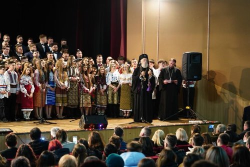 Concertul școlilor de teologie din Târgoviște Poza 280710