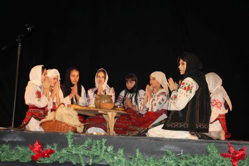 Festivalul „Glas de Înger” la Teatrul Colibri din Craiova Poza 280734