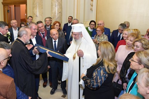 Reprezentanții notarilor publici din România în vizită la Palatul Patriarhiei Poza 280992