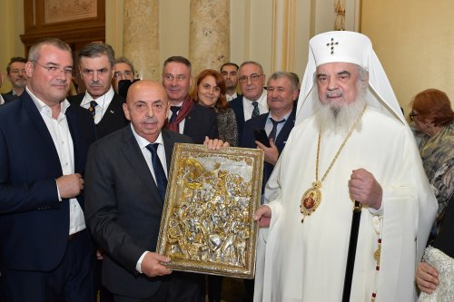 Reprezentanții notarilor publici din România în vizită la Palatul Patriarhiei Poza 280993