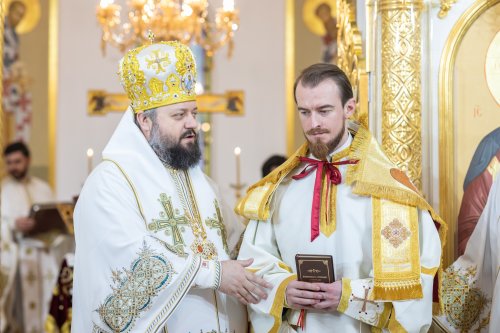 Tânăr monah din Administrația Patriarhală hirotonit întru ierodiacon Poza 281058