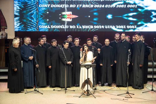 Concertul caritabil de colinde „Dar din dar” la Pitești Poza 281269