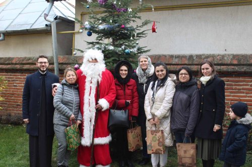 „Dăruim o speranță de Crăciun” la parohia ilfoveană Fundenii Doamnei Poza 281417