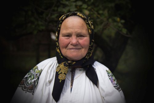 Doamna Ana Drăgoi - o viaţă închinată lui Dumnezeu, Bisericii, familiei ortodoxe şi satului românesc Poza 281425