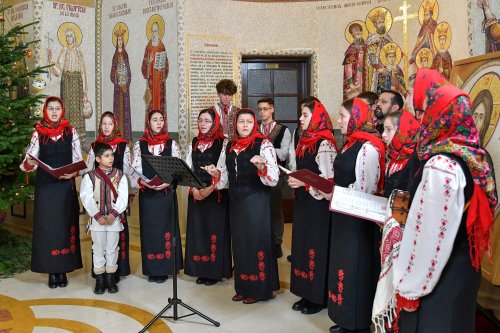 Noi cete de colindători primite de Patriarhul României Poza 281491