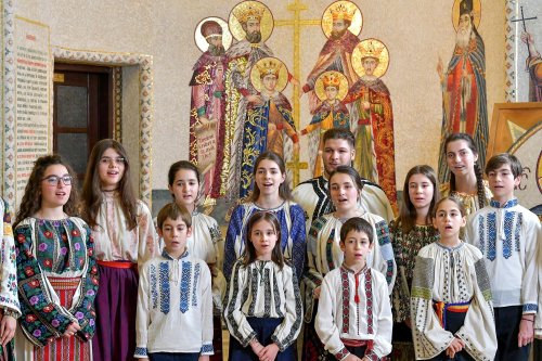 Noi cete de colindători primite de Patriarhul României Poza 281535