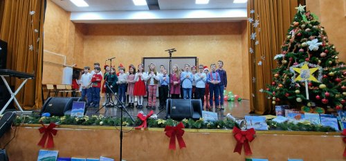 „Crăciunul - sărbătoarea bucuriei” la Colegiul „Tudor Vladimirescu” din București Poza 281854