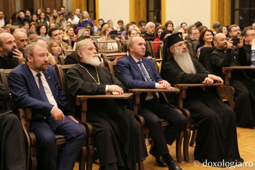 Serbarea de Crăciun a Facultății de Teologie Ortodoxă din Iași Poza 281840