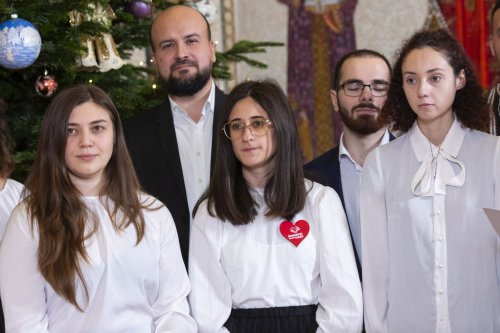 Ultimii colindători la Patriarhul României Poza 282108