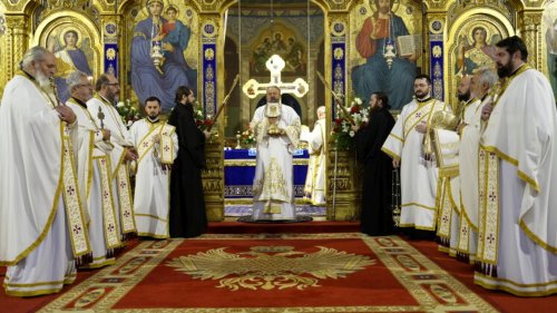 Mulțimi de credincioși au sărbătorit Nașterea Domnului la Sibiu Poza 282487