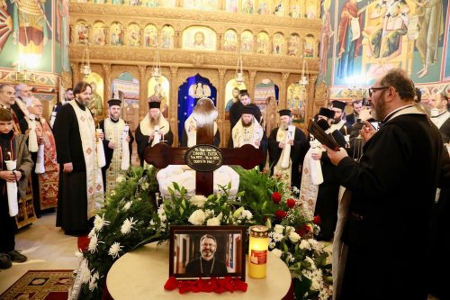 Părintele profesor Daniel Buda a fost înmormântat în cimitirul Mănăstirii Rohia Poza 282676