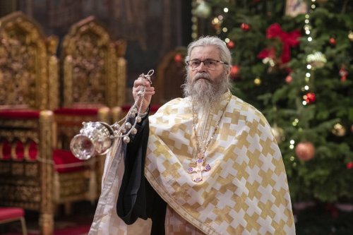 Slujba din noaptea trecerii dintre ani la Catedrala Patriarhală Poza 282736