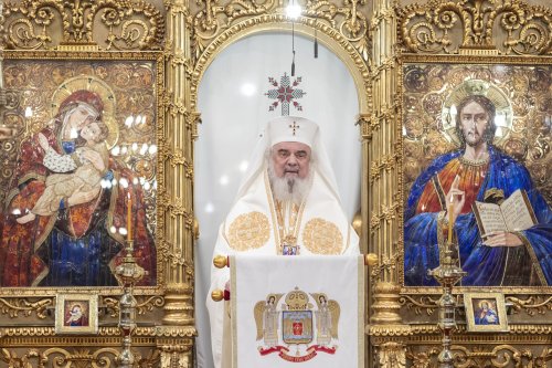 Slujba din noaptea trecerii dintre ani la Catedrala Patriarhală Poza 282739