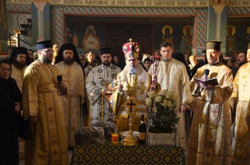 Slujire arhierească la Mănăstirea Izbuc Poza 282964