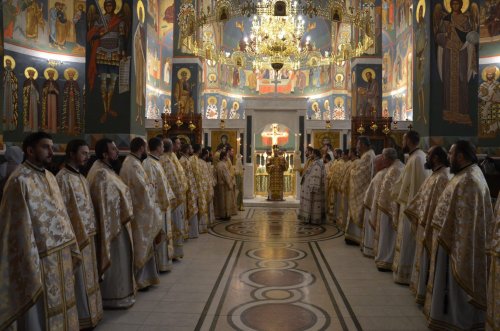 Slujire arhierească la Mănăstirea Izbuc Poza 282965