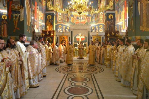 Slujire arhierească la Mănăstirea Izbuc Poza 282966