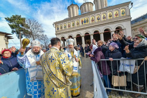 Sărbătoarea Botezului Domnului la Catedrala Patriarhală din București Poza 283239