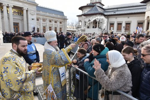 Sărbătoarea Botezului Domnului la Catedrala Patriarhală din București Poza 283262