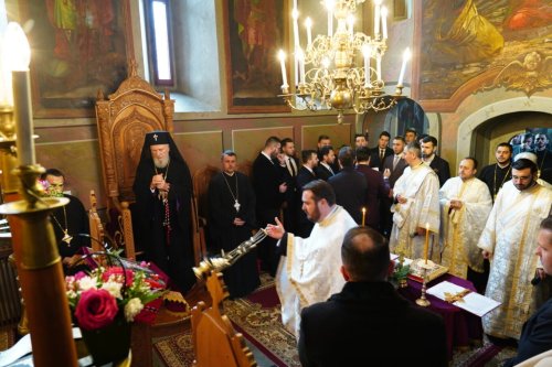 Moment aniversar în Arhiepiscopia Târgoviștei Poza 283461