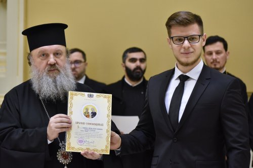 Distincții pentru psalții și cântăreții bisericești din Arhiepiscopia Bucureștilor Poza 283538