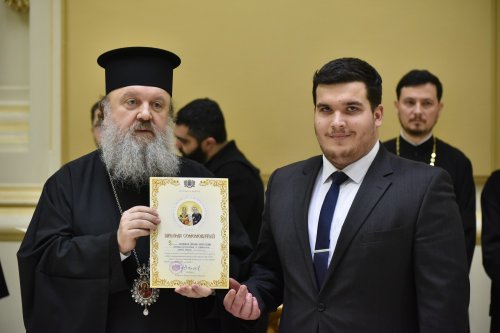 Distincții pentru psalții și cântăreții bisericești din Arhiepiscopia Bucureștilor Poza 283550