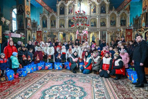 Caravana „Dar de Crăciun” a ajuns și în Episcopia Basarabiei de Sud Poza 283839