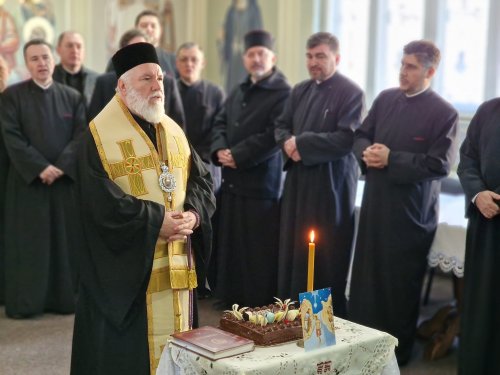 Întrunire a preoților parohi din municipiul Tulcea Poza 283874