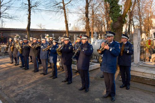 Rugăciuni de pomenire pentru poetul Mihai Eminescu în Capitală Poza 283925