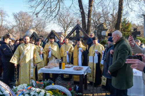 Rugăciuni de pomenire pentru poetul Mihai Eminescu în Capitală Poza 283927