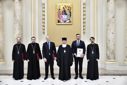 Distincții pentru colaboratorii mediatici ai Patriarhiei Române