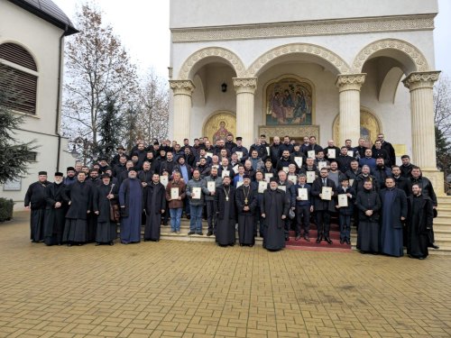 Ședință administrativă a clericilor din Protopopiatul Ilfov Nord Poza 284335