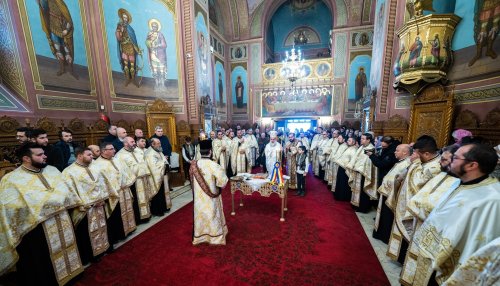 Unirea Principatelor Române a fost sărbătorită la Catedrala „Sfântul Nicolae” din Bacău Poza 284901