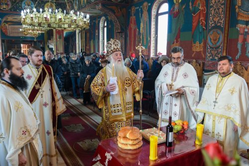Sărbătoarea unei biserici din Drobeta-Turnu Severin Poza 285010