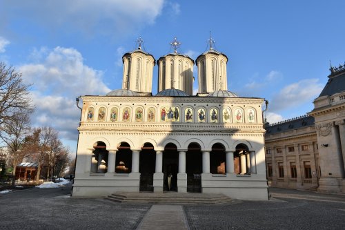 Sfinții Trei Ierarhi, prezenți în Catedrala Patriarhală prin cinstitele lor moaște Poza 285026