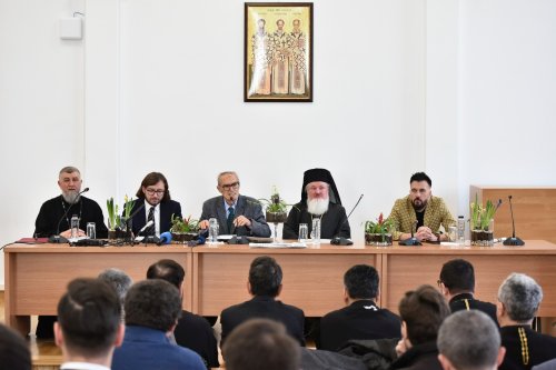 Ocrotitorii învățământului teologic cinstiți la București Poza 285210