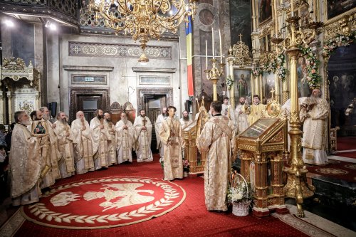 Rugăciune și binecuvântare la hramul istoric al Catedralei Mitropolitane din Iași Poza 285493